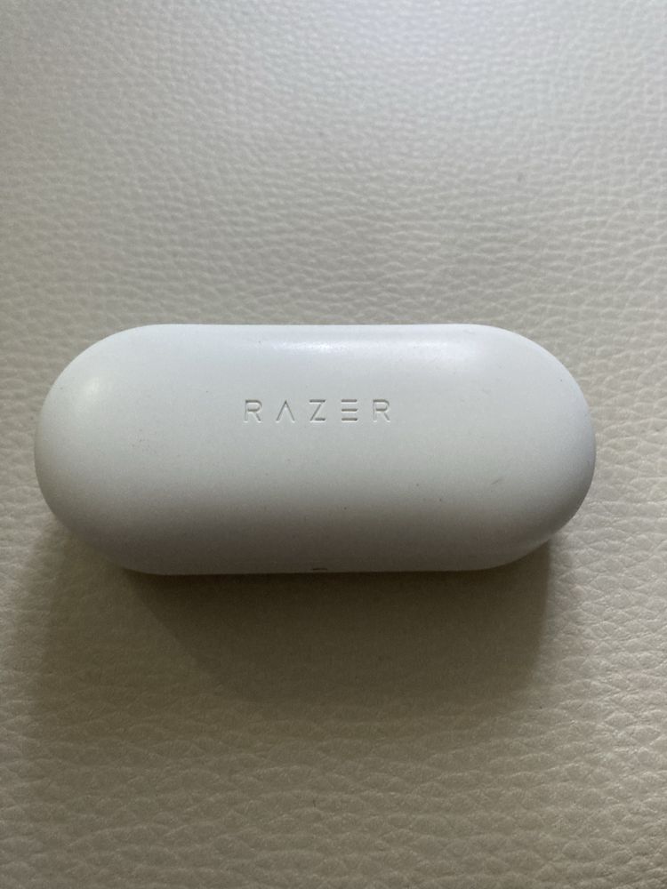 Etui ładujace do sluchawek Razer True Wireless