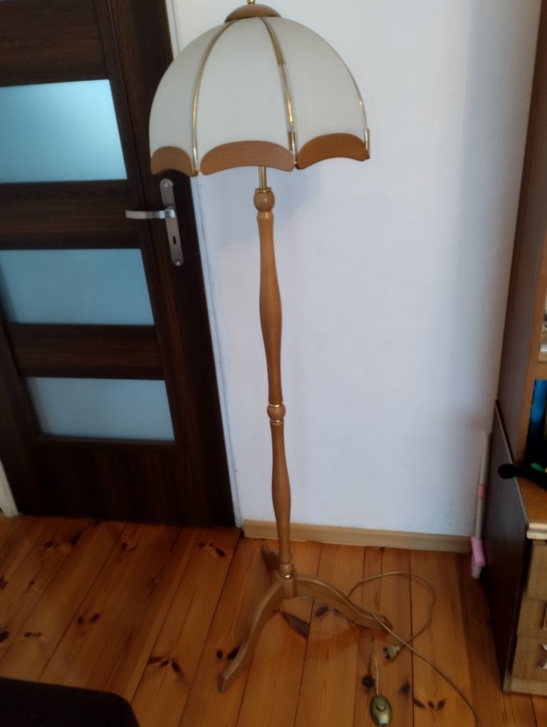 Lampa stojąca sikorka