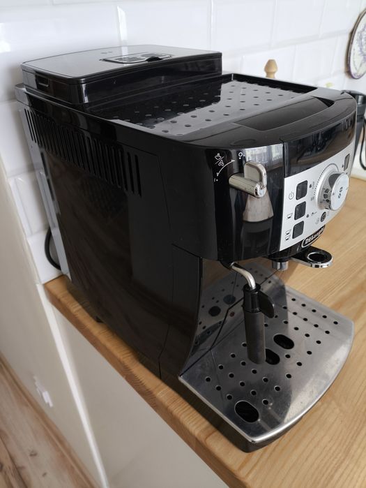 Ekspres automatyczny DeLonghi Magnifica S ECAM 22.110.B