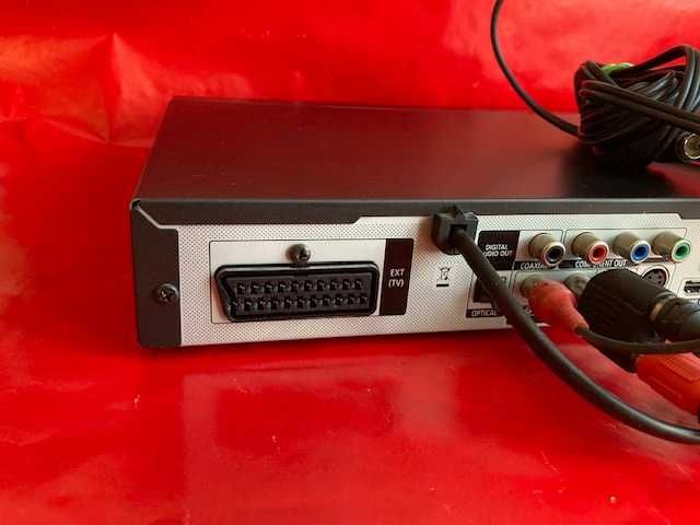 Odtwarzacz Samsung DVD-HD860 z pilotem i instrukcją