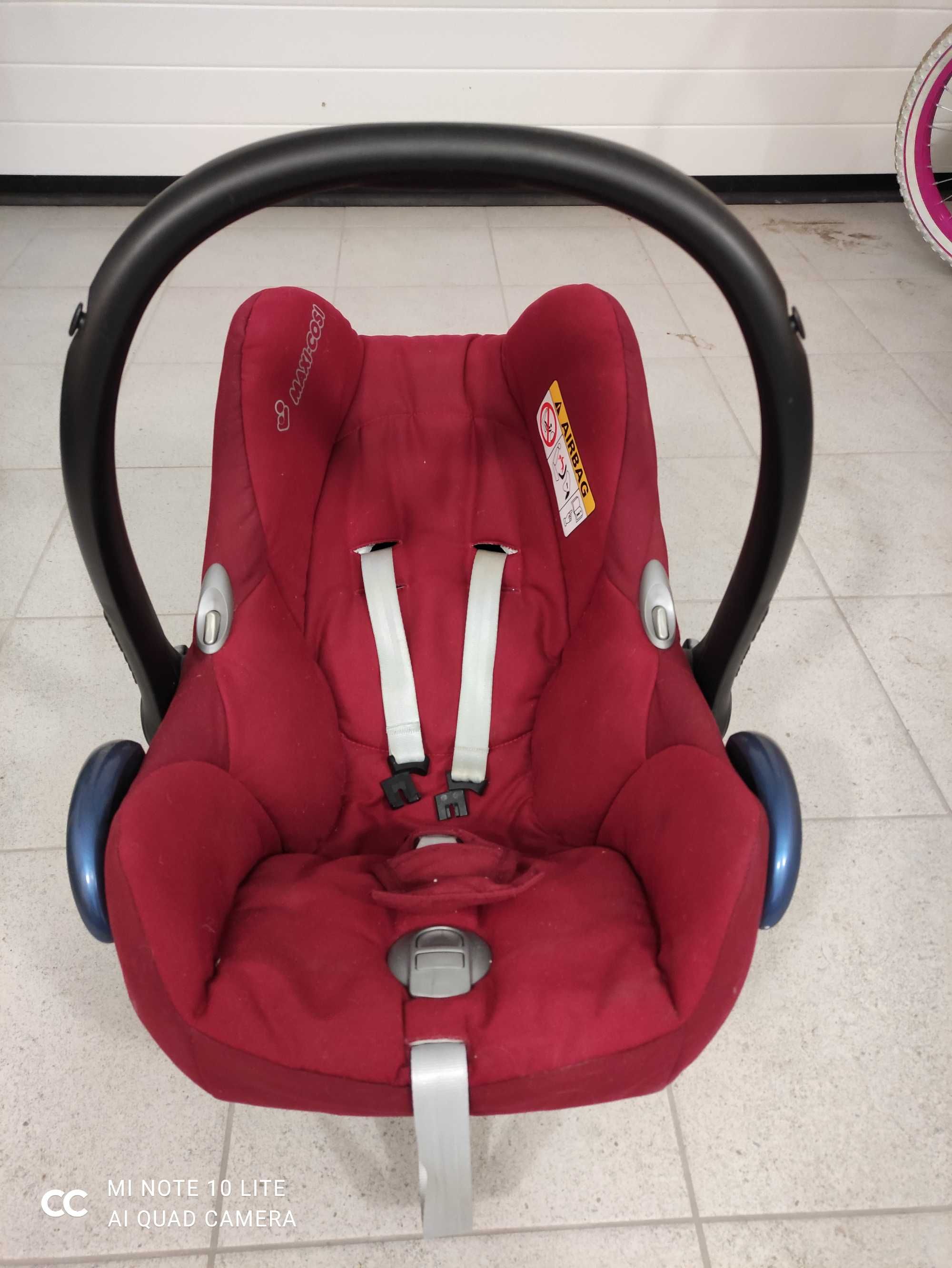 Fotelik MAXI Cosi cabrio FIX 0-13 kg nosidełko