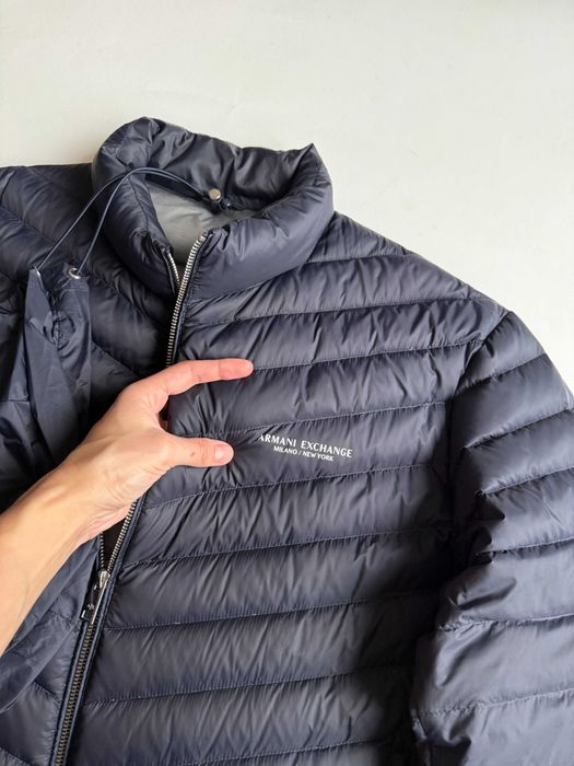 Чоловічий пуховик синього кольору armani розмір XXL