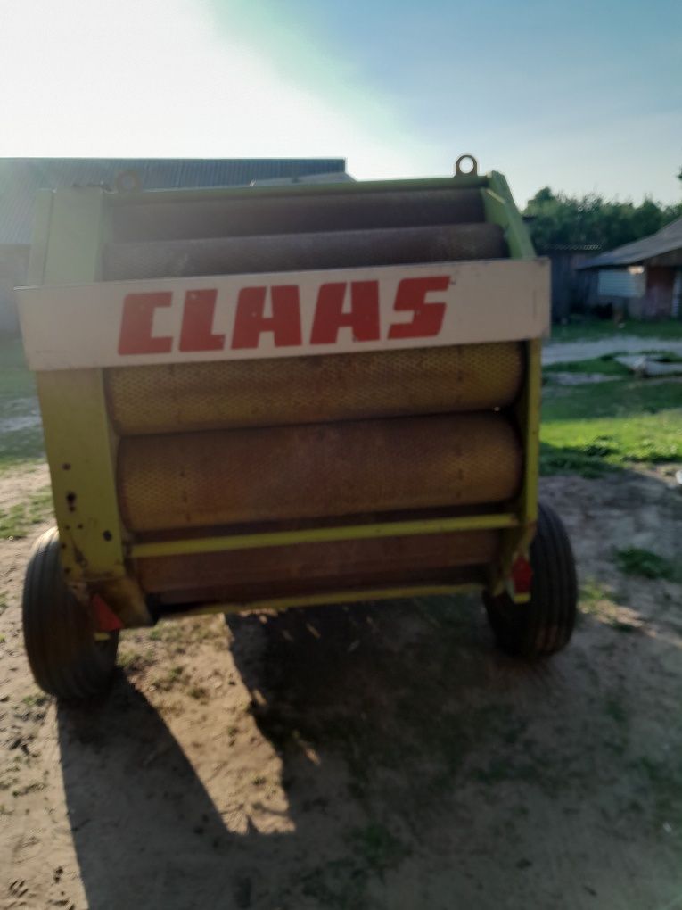 Прес-підбирач Claas Rollant 34Клас роланд 34