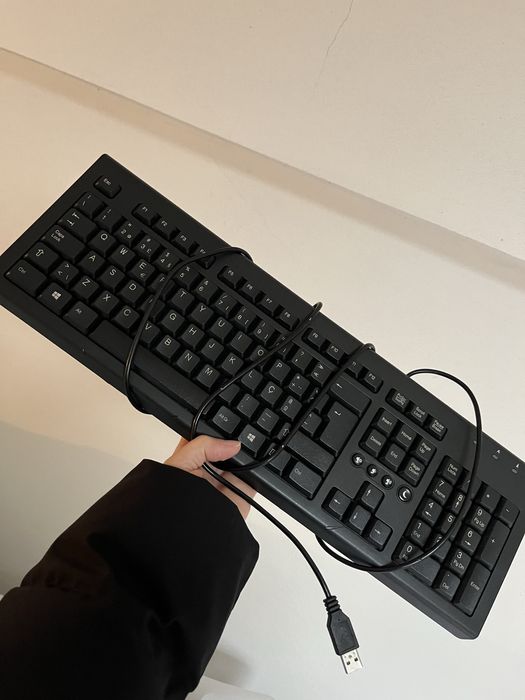 Teclado qwerty novo