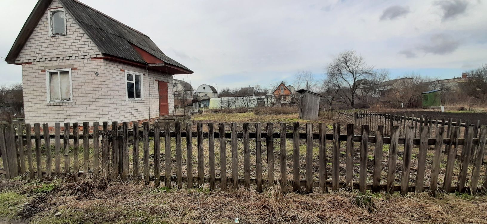 Власник дача ділянка з будинком приватизована земля