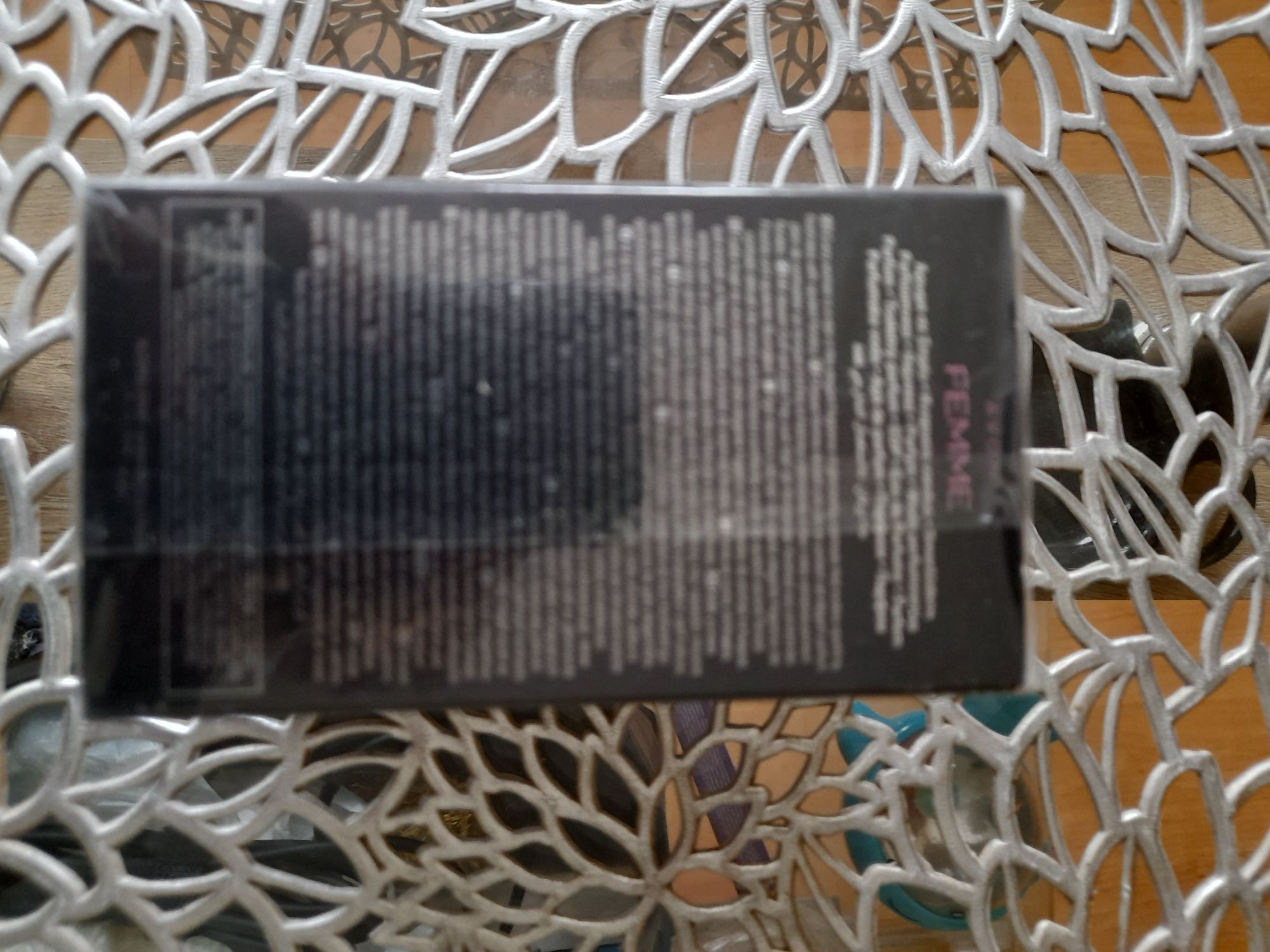 Unikat Avon Femme