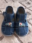 Granatowe buty do żłobka przedszkola 24 dla chłopca z betoniarką