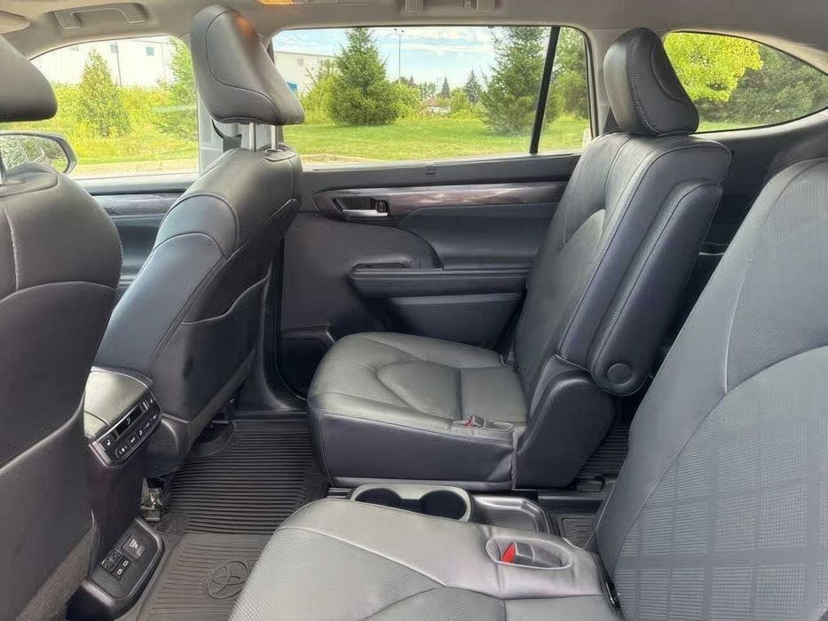 Toyota Highlander      2023