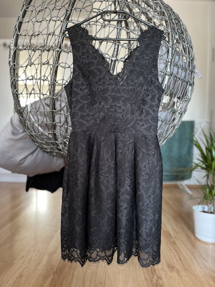 Czarna koronkowa sukienka na studniówkę sylwestra H&M rozmiar S 36