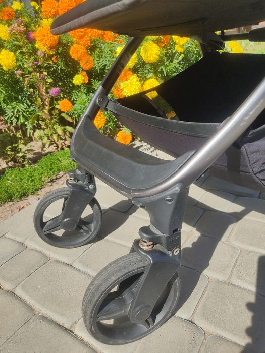 Прогулянкова коляска carello bravo