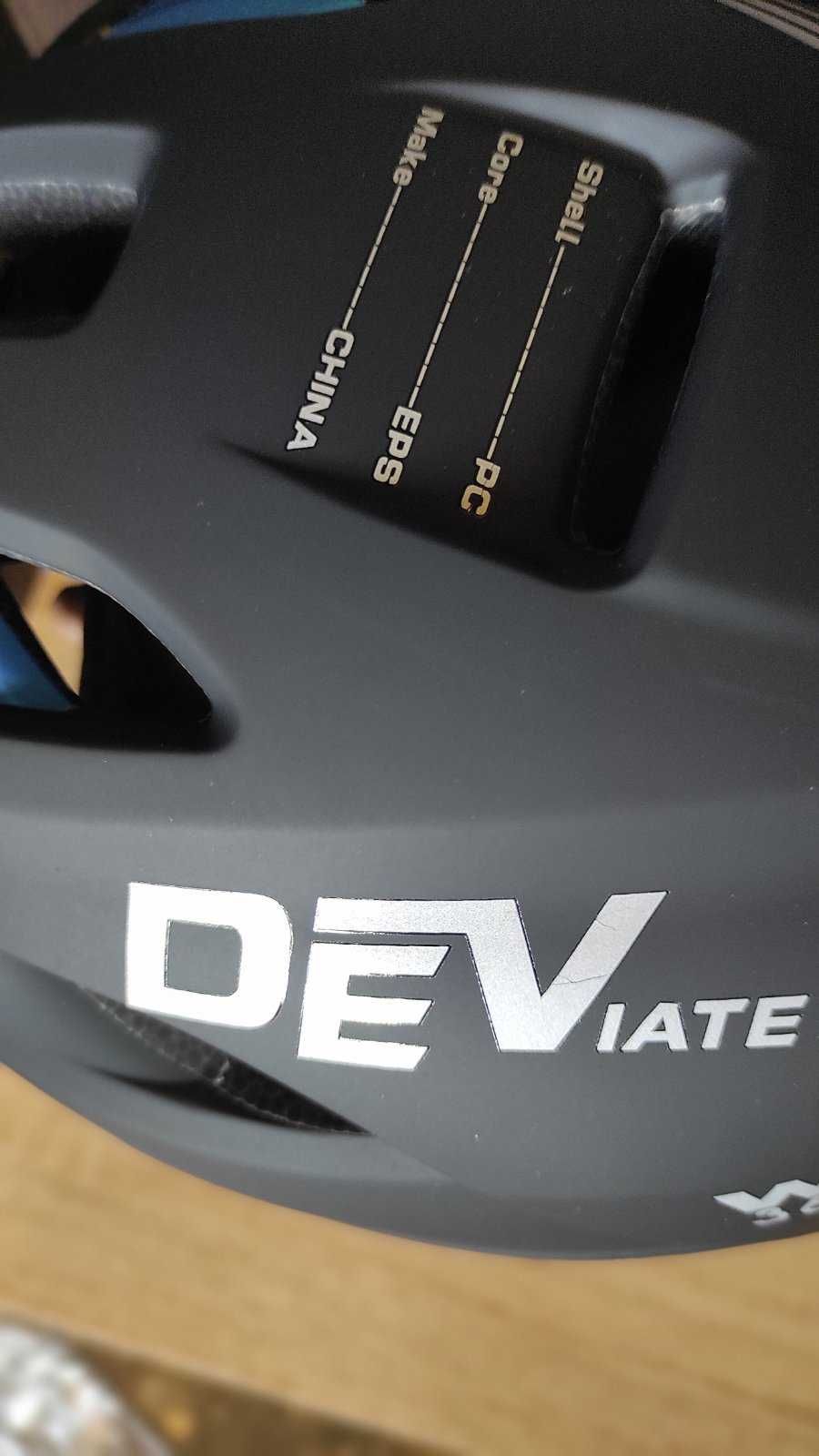 Велошолом Dev iate
