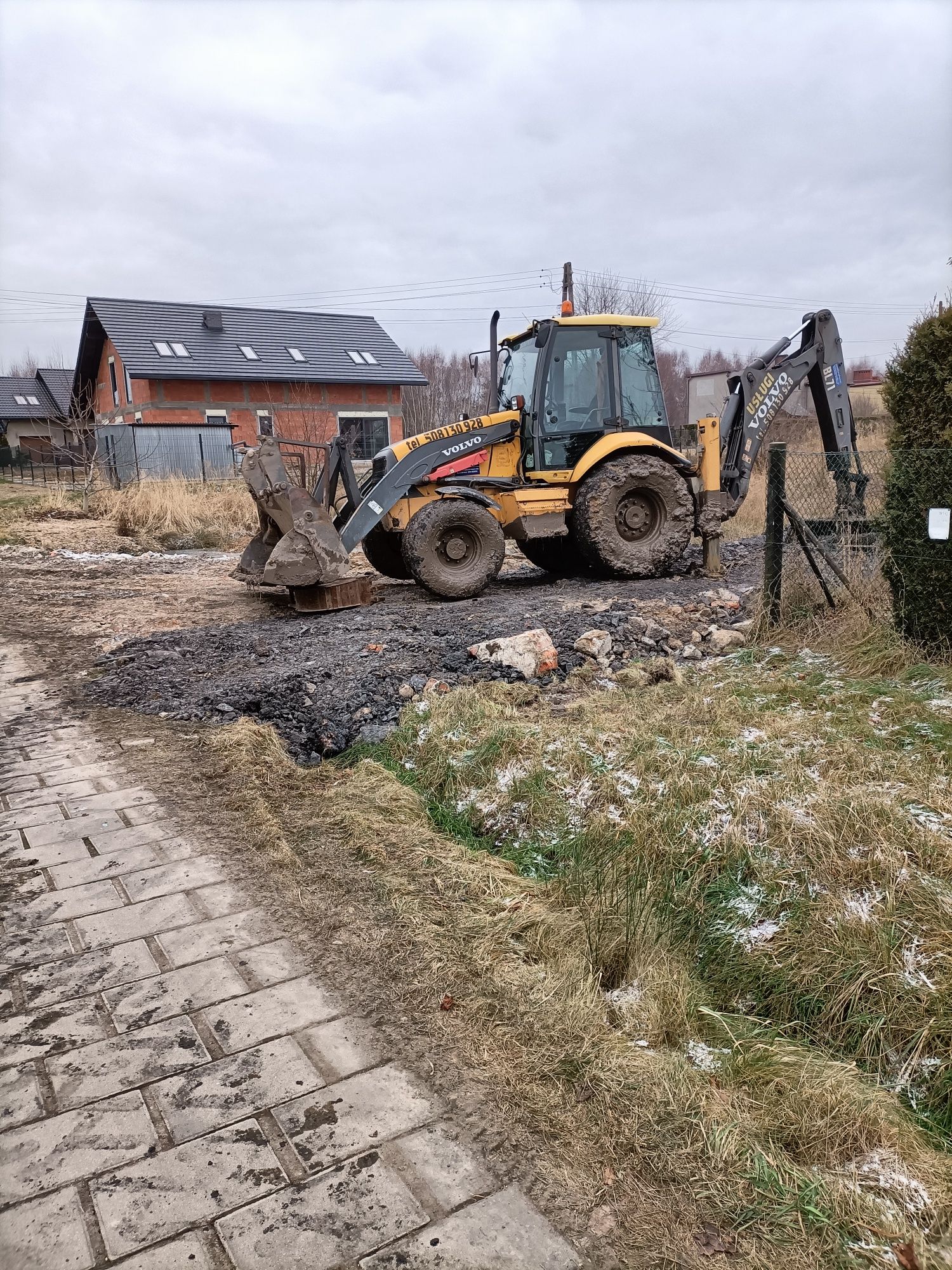 Usługi koparko - ładowarką transport