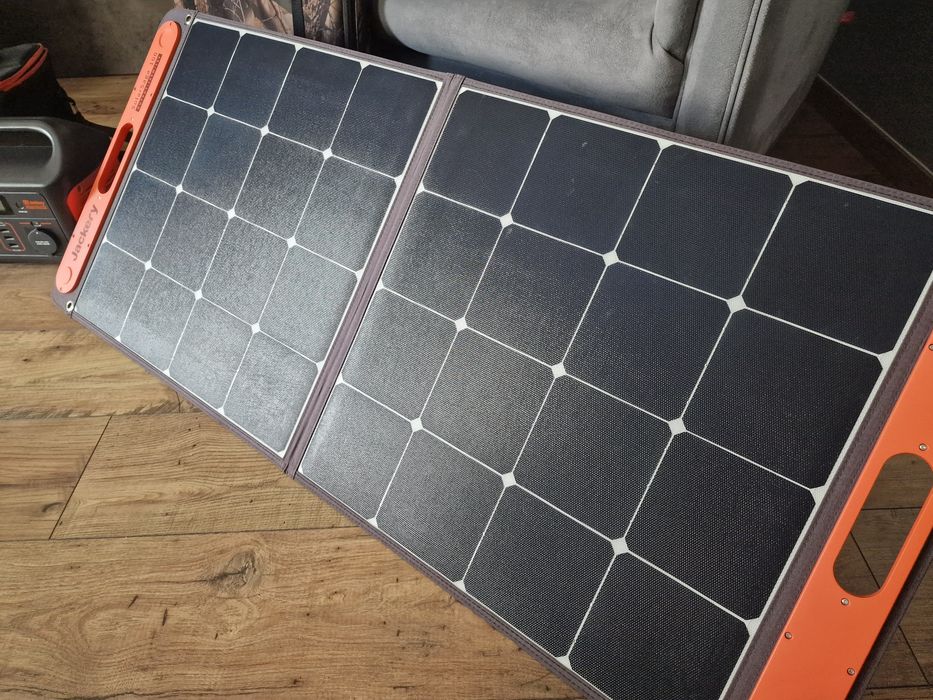 Komplet Jackery 500eu plus Jackery solar 100w