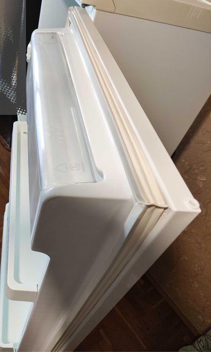 Холодильник Zanussi Lehel Look 3004