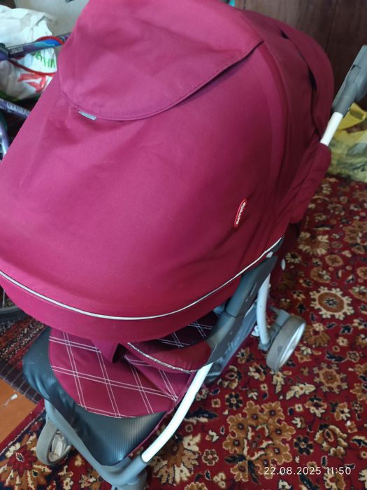 Коляска carello у відмінному стані