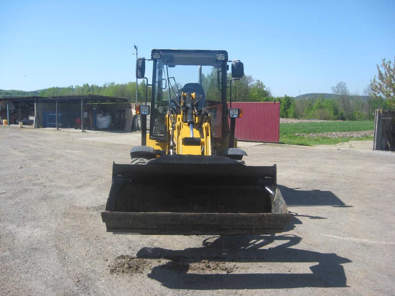 Ładowarka kołowa CATERPILLAR 902 Z 1999r.