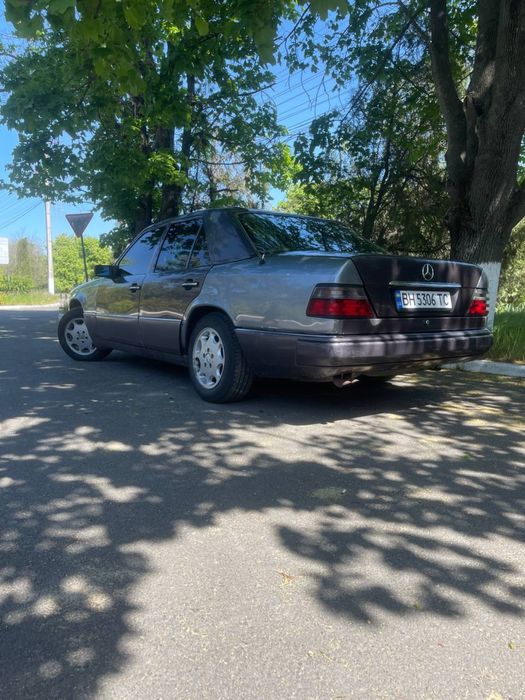 Mercedes benz 124 E320