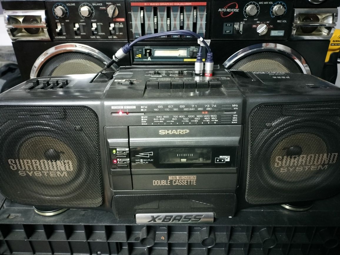 Boombox radiomagnetofon Sharp wq-370HT