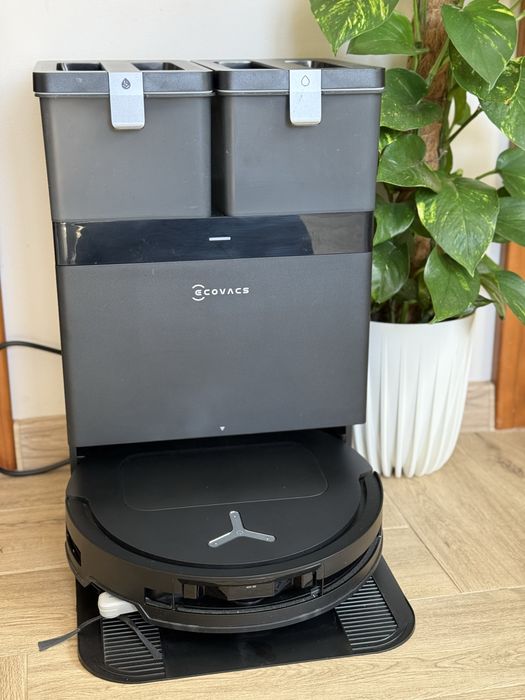 робот-пилосос Ecovacs Deebot T50 Pro Omni.