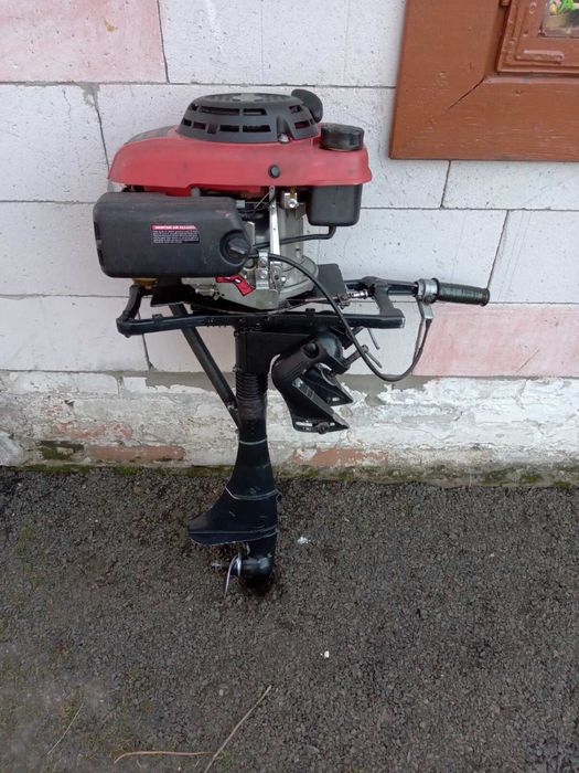 Мотор лодочний без передач чотирьох тактний