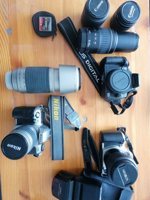 Câmera fotográfica Minolta / Nikon / Canon D. + lentes e flashs