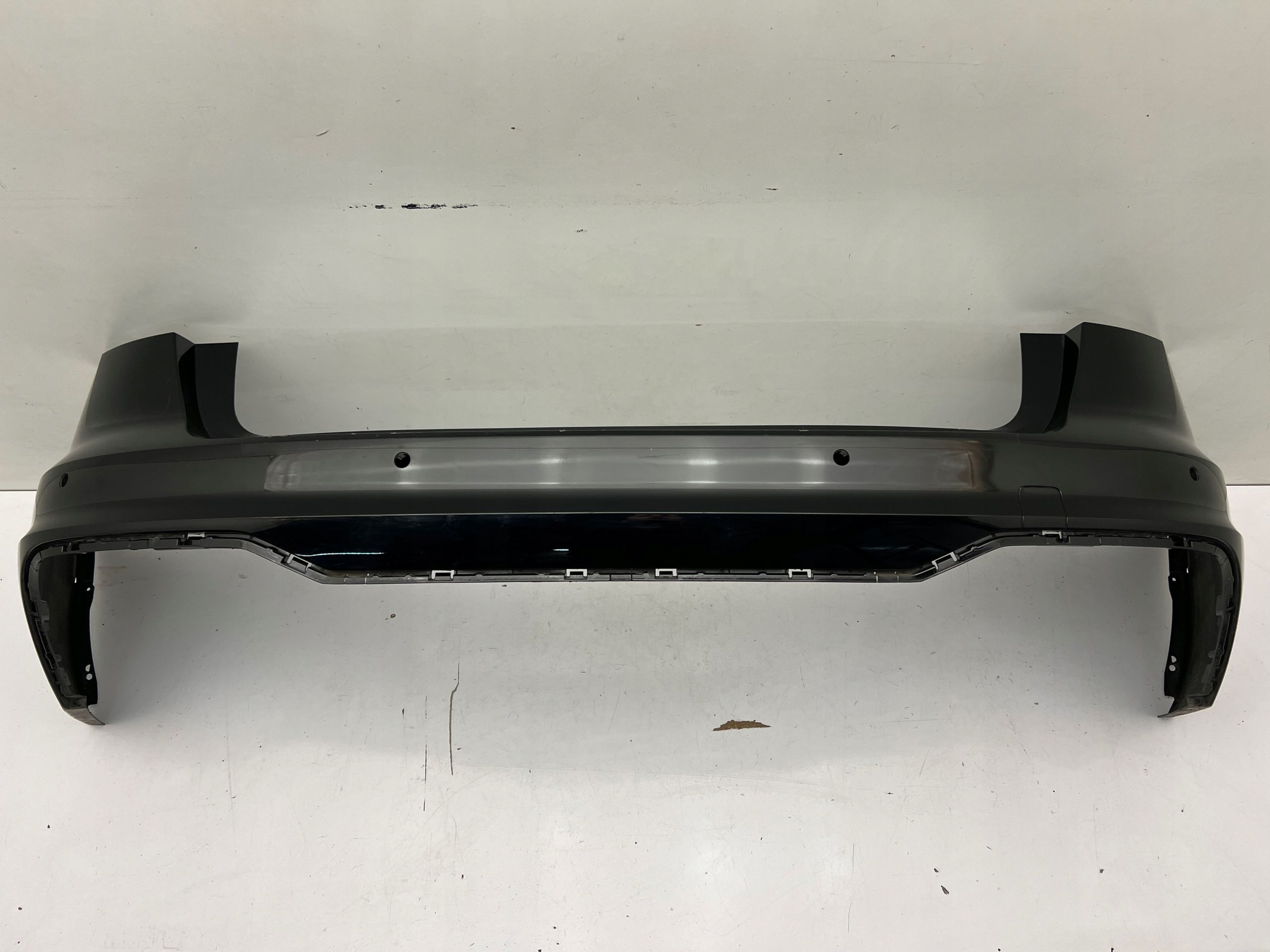 Audi A4 B9 8W9 s line Lift Kombi Zderzak Tylny tył 4xPDC oryginał…