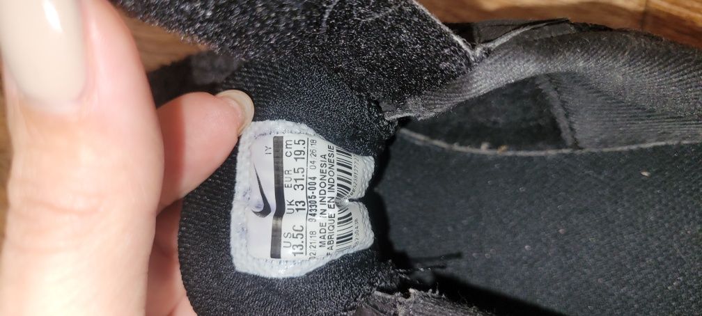 Кросівки Nike унісекс на стопу 19.5 см
