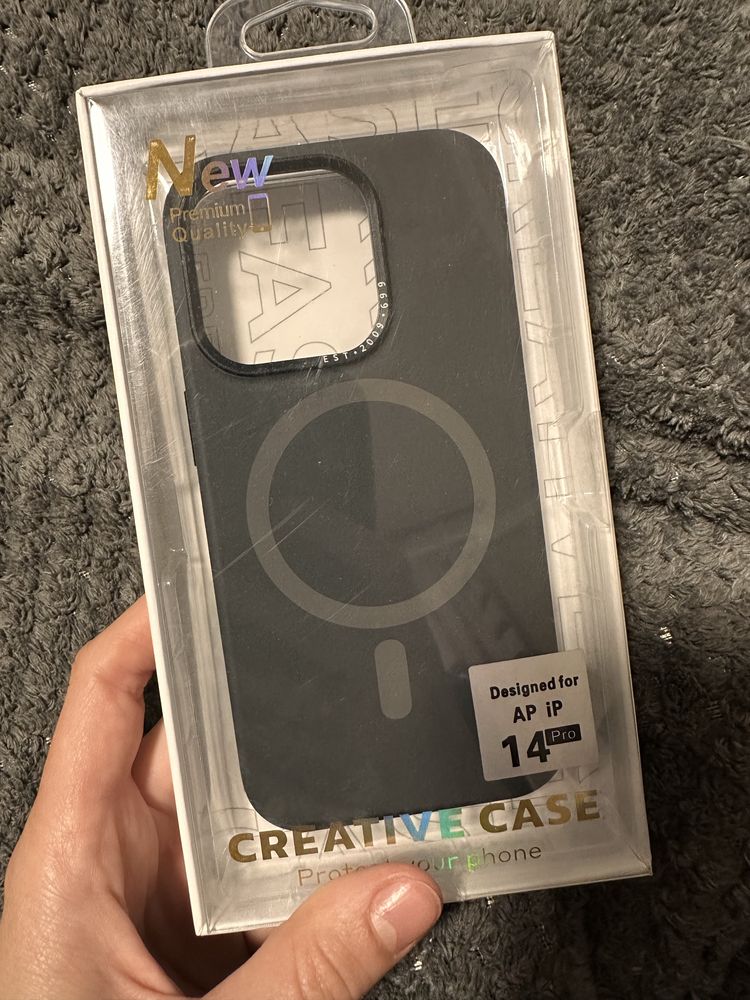 Чехол на iPhone 14 pro