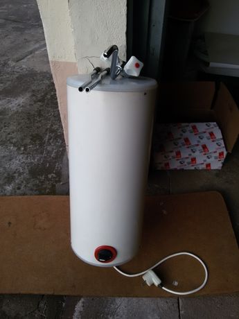 Boiler elektryczny 10 litrów wraz z baterią