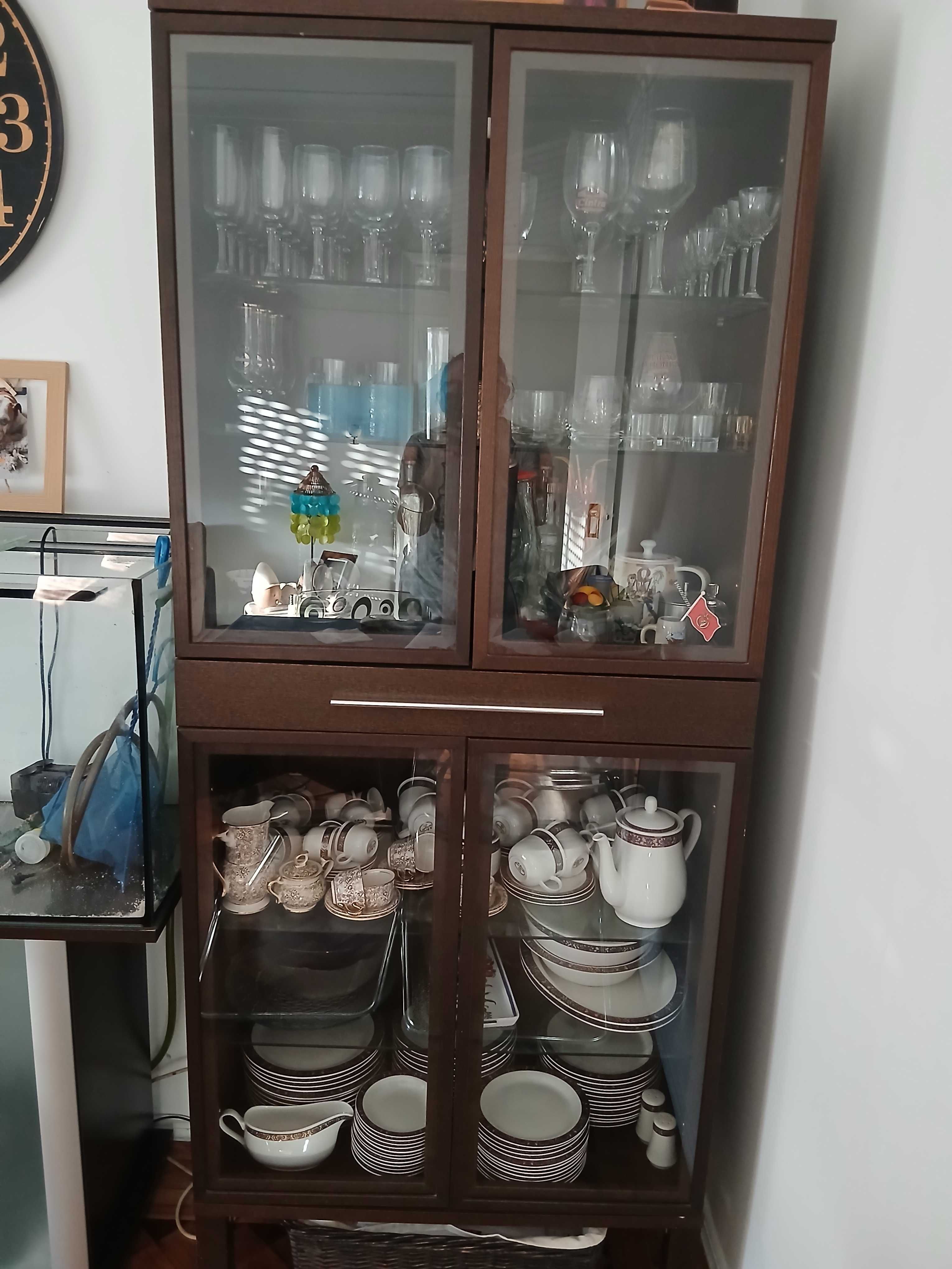 Vitrine BJURSTA Ikea