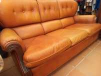 Sofa de pele com cama