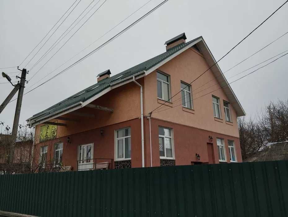 ТЕРМІНОВО Продам будинок в центрі Шпола