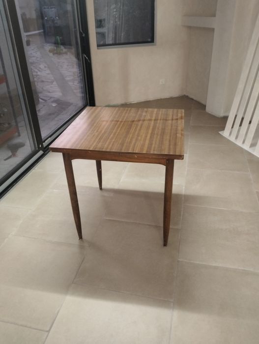 Mesa madeira robusta