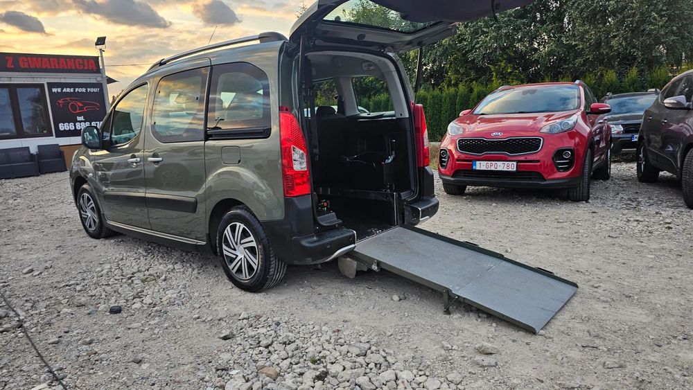Peugeot Partner dla NIEPEŁNOSPRAWNYCH ,orginalna zabudowa.