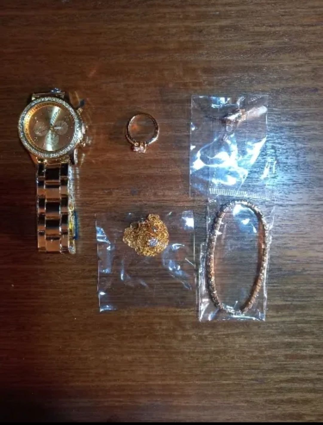Zegarek damski + bransoletka, naszyjnik, kolczyki i pierścionek