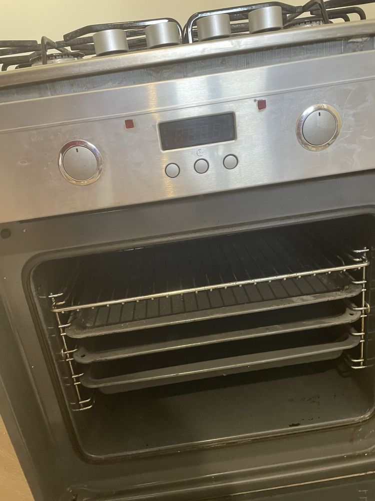 Комплект газовая поверхность и духовка Electrolux