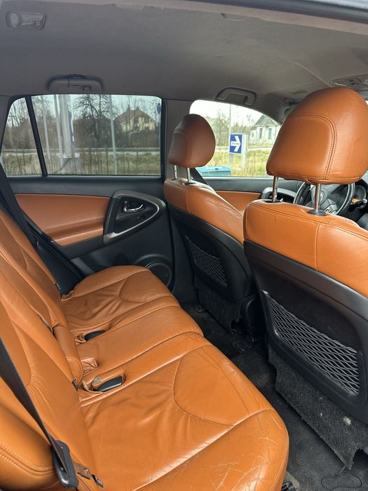 Продам тойота рав 4 2009р 2.2 диз механіка 4/4 НЕРОЗМИТНЕНА