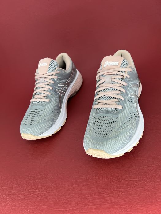 Кросівки для бігу 42р. ASICS GT-2000 8 1012A591