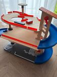Parking Playtive Garaż 4-poziomowy do zabawy