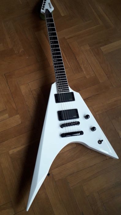 Guitarra Elétrica Fernandes V - Hawk