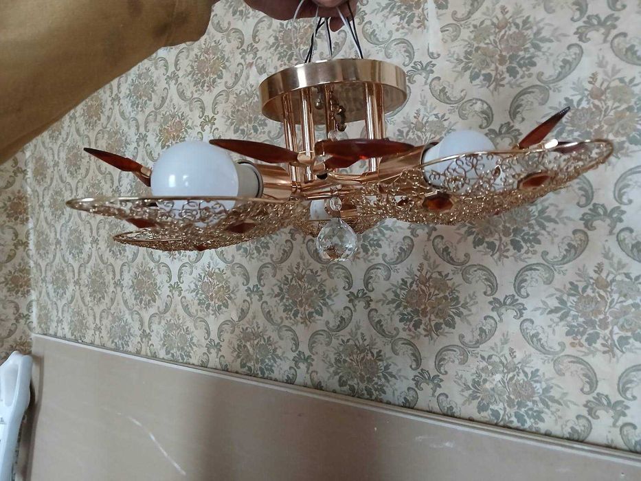 Люстра. Декоративна,  гарна , сучасна.