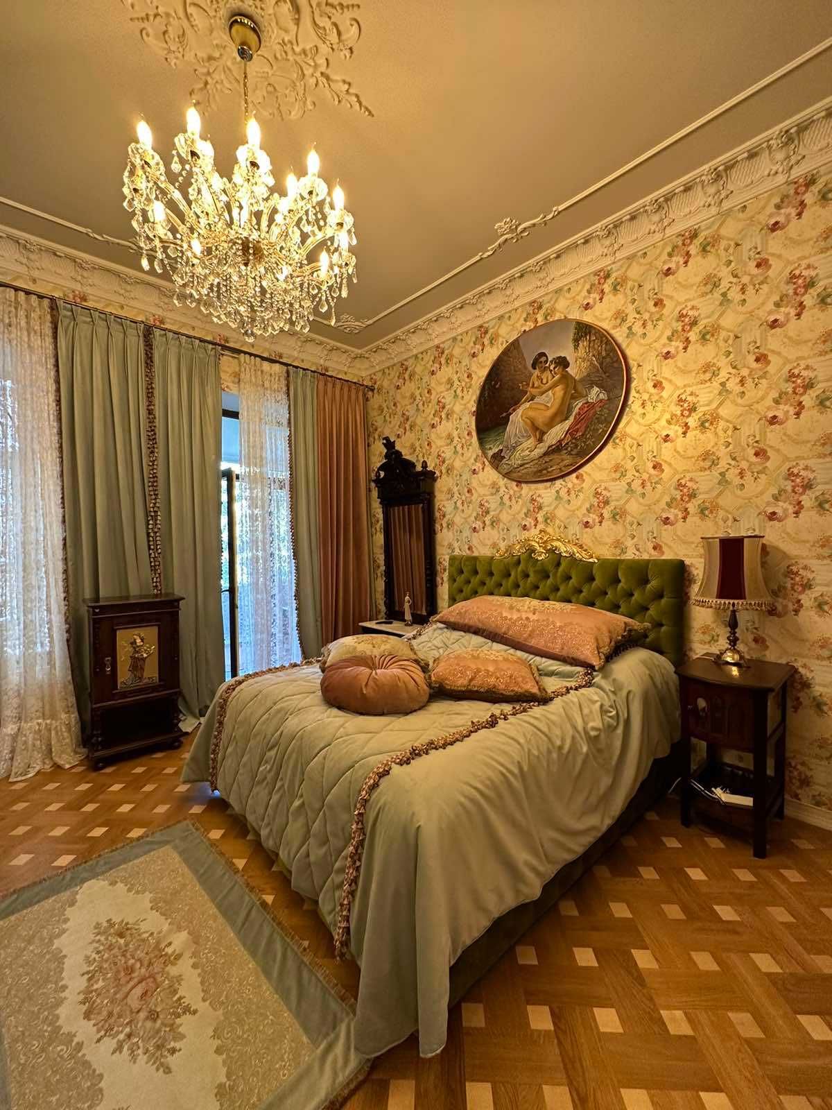 Эксклюзивная  3-х комн. квартира в тихом историческом центре Одессы.