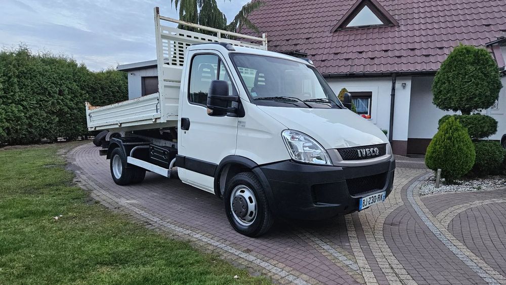 Iveco DAILY 35C15 35C 3.0 HPI KIPER 3,25 WYWROTKA BLOKADA MOSTU  HAK 3500 KG  Tempomat DMC 3500 KG Mały przebieg