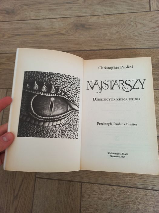 Sprzedam książkę 'Najstarszy' Christopher Paolini.