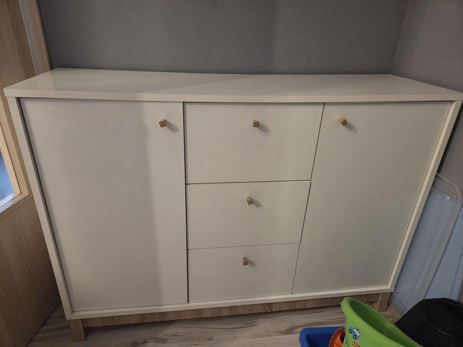 Komoda w kolorze białym REZERWACJA