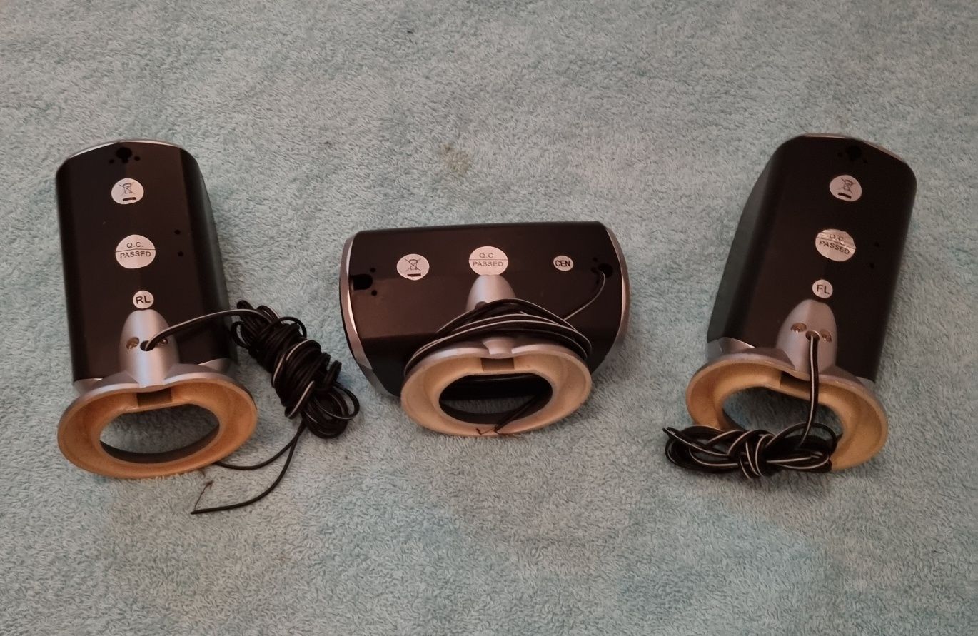 Colunas pequenas para Computador ou Aparelhagem pequenina