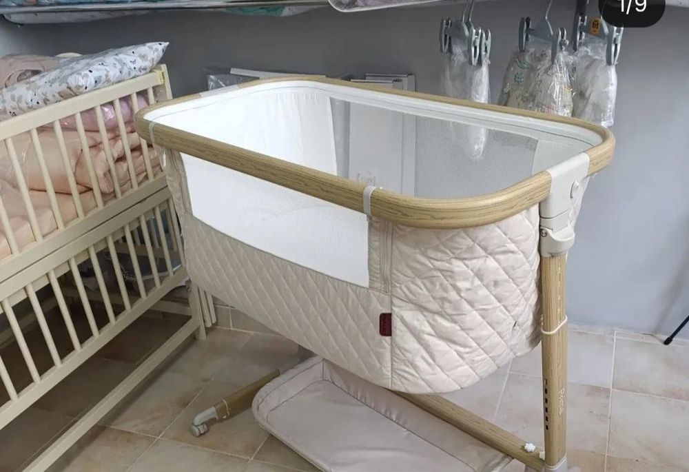 Ліжечко Carrello Prima приставне з функцією заколисування