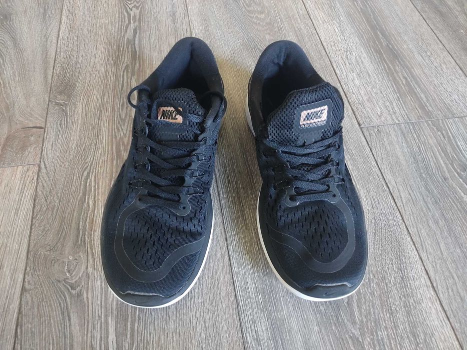 Кроссовки Nike WMNS FLEX 2017 RN