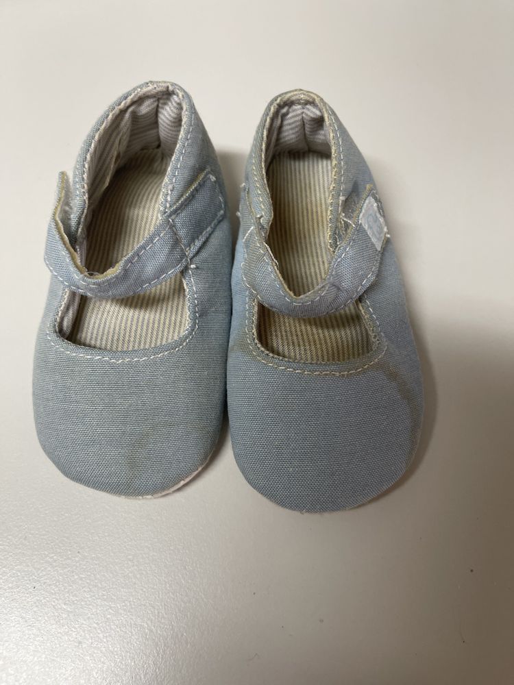 Sapatos de menina bebe com velcro