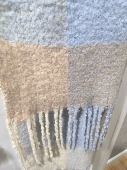 szalik, ciepły błękitno-beżowa krata